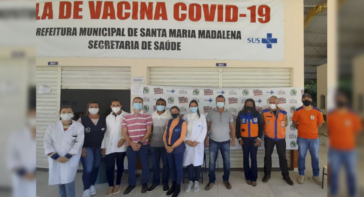 Prefeito  de Santa Maria Madalena recebe a primeira dose da vacina contra a Covid-19