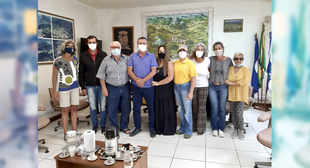 Prefeito recebe representantes da Associação Le Tireur Fribourgeois