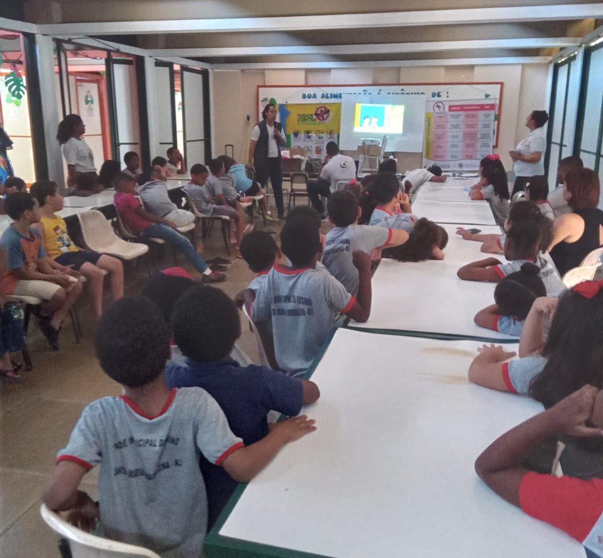 Saúde promove palestra de prevenção e combate à dengue nas escolas municipais