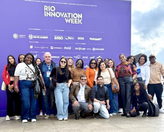 Jovens do Projeto Aprendiz do Sucesso de Santa Maria Madalena participam do Rio Innovation Week